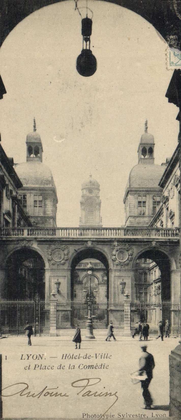 CPA Lyon Hotel de Ville et Place de la Comedie