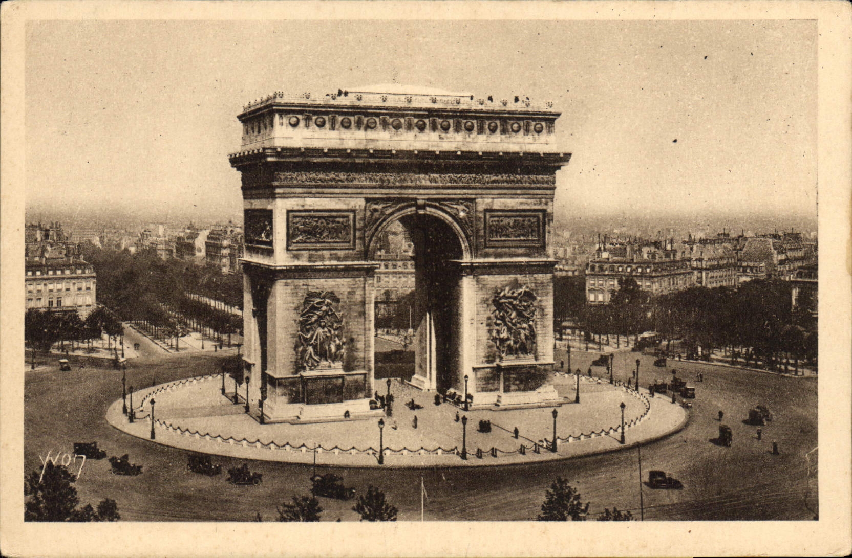 CPA Paris en flanant L'Arc de Triomphe et la Place de l'Etoile