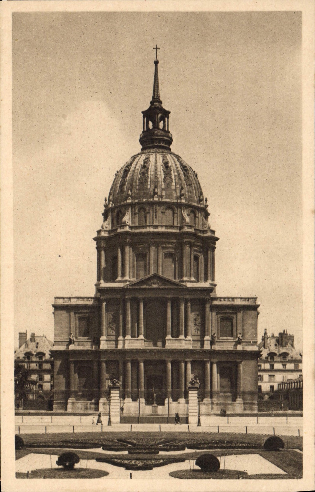 CPA Paris Les Invalides