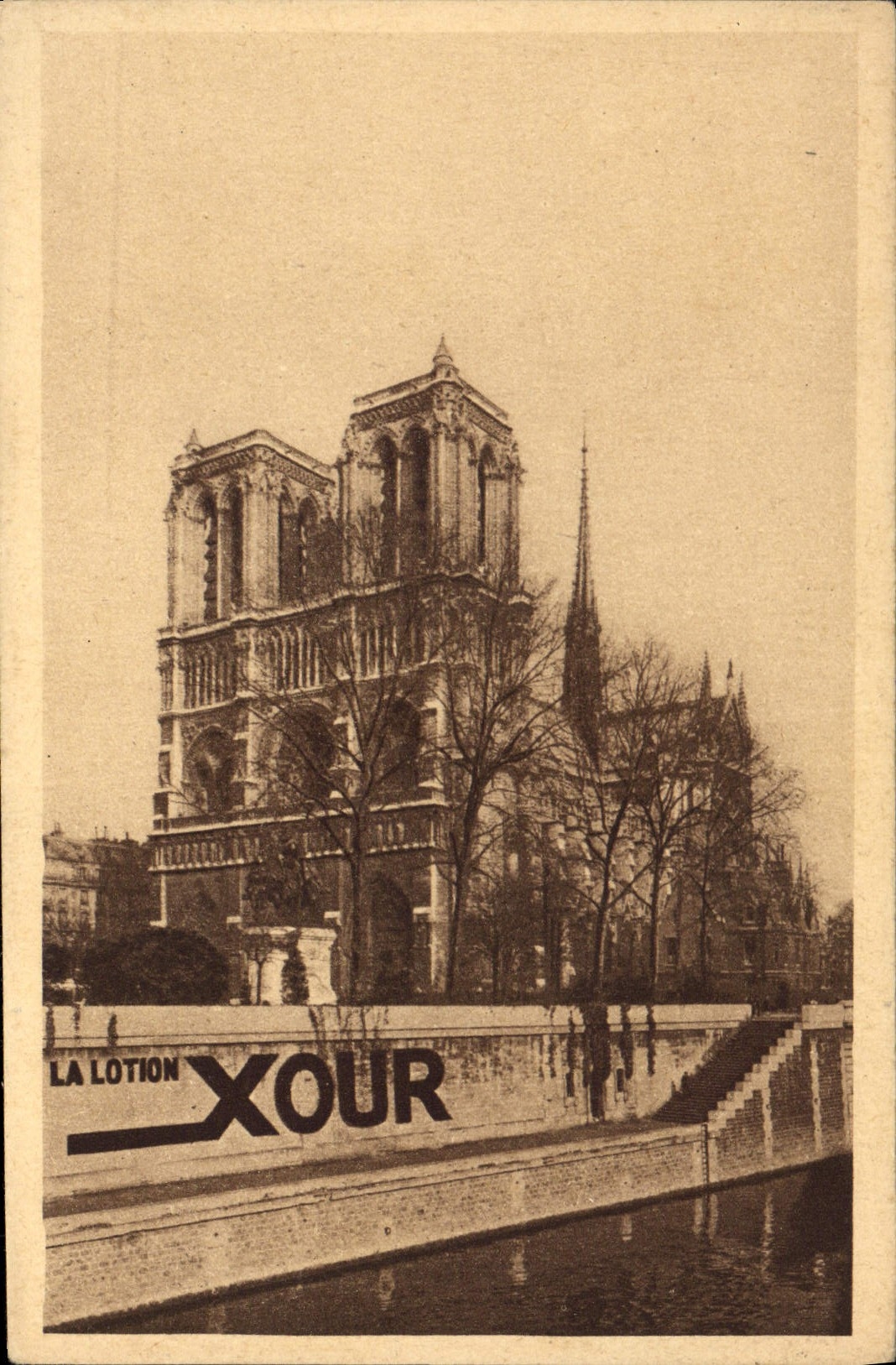 CPA La Lotion Xour Paris Notre Dame