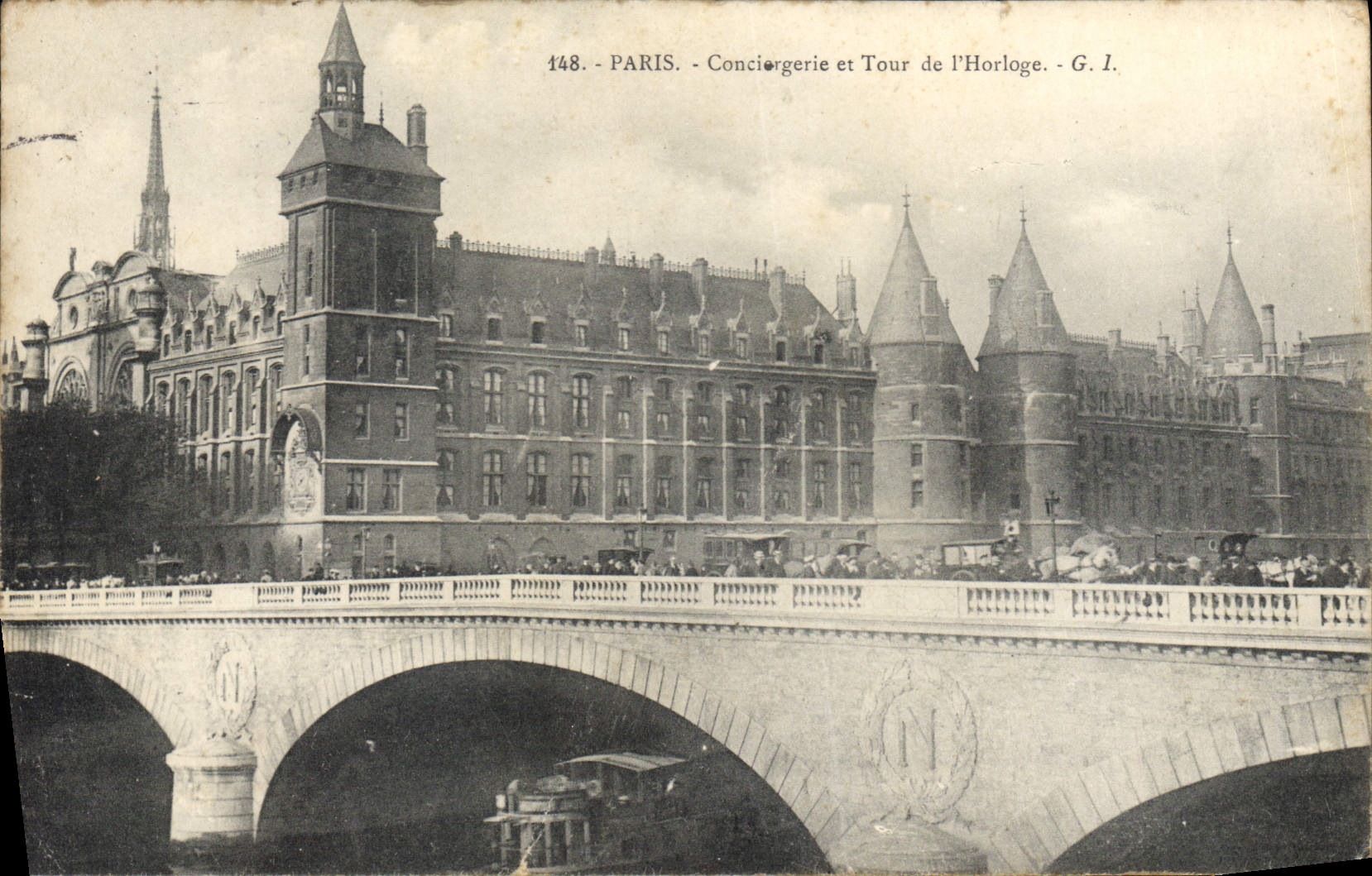 CPA Paris Conciergerie et Tour de l'Horloge