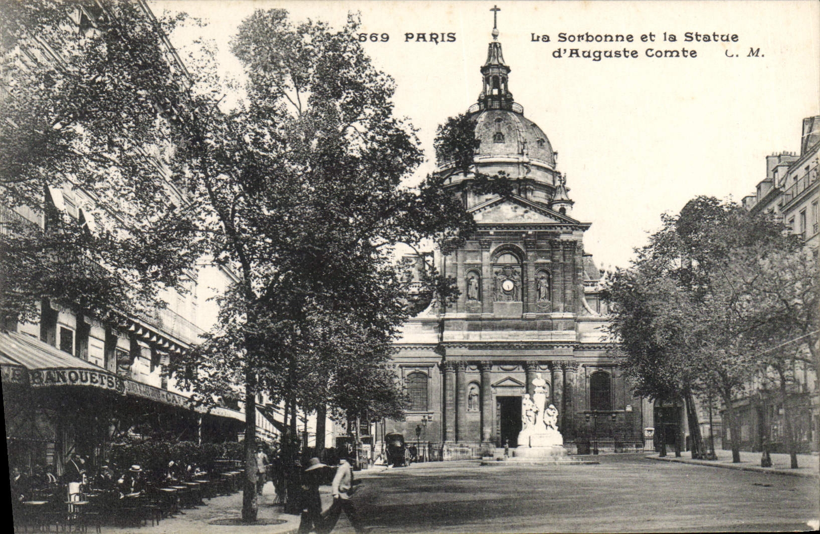 CPA Paris La Sorbonne et la Statue d'Auguste Comte