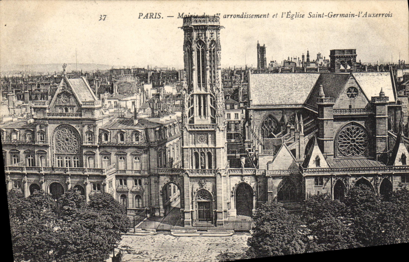 CPA Paris Mairie du 1er arrondissement et l'Eglise Saint Germain l'Auxerrois