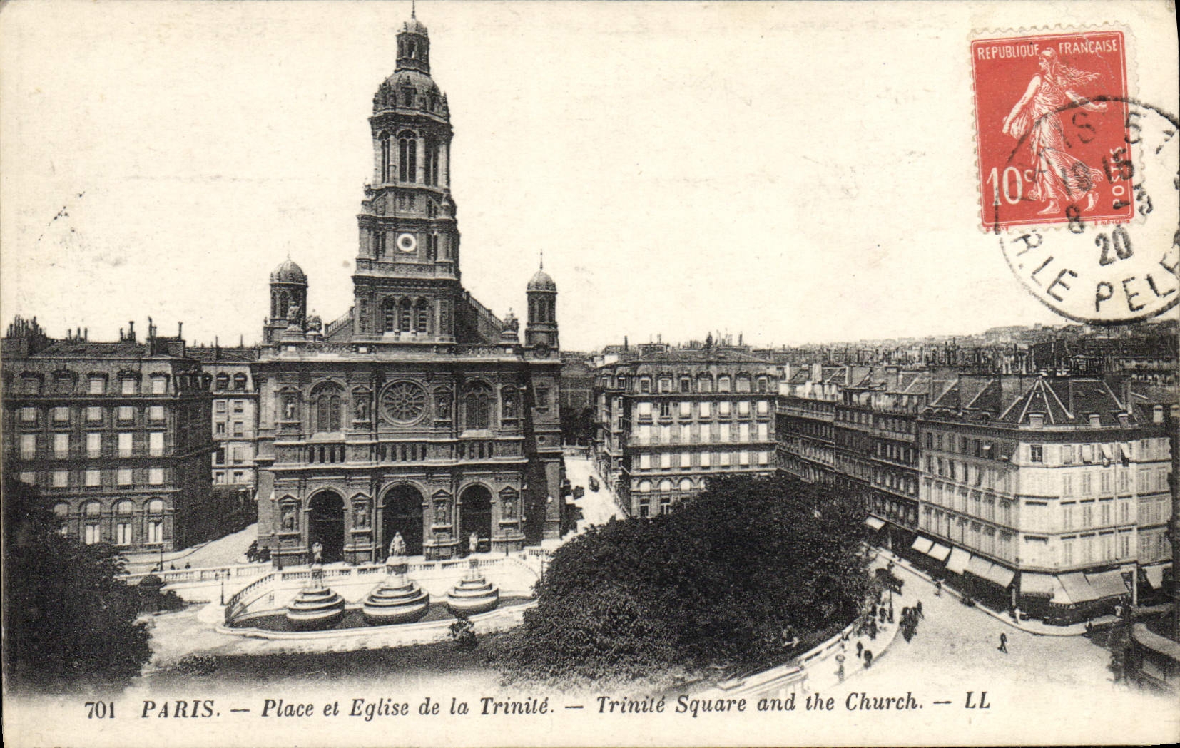 CPA Paris Place et Eglise de la Trinite