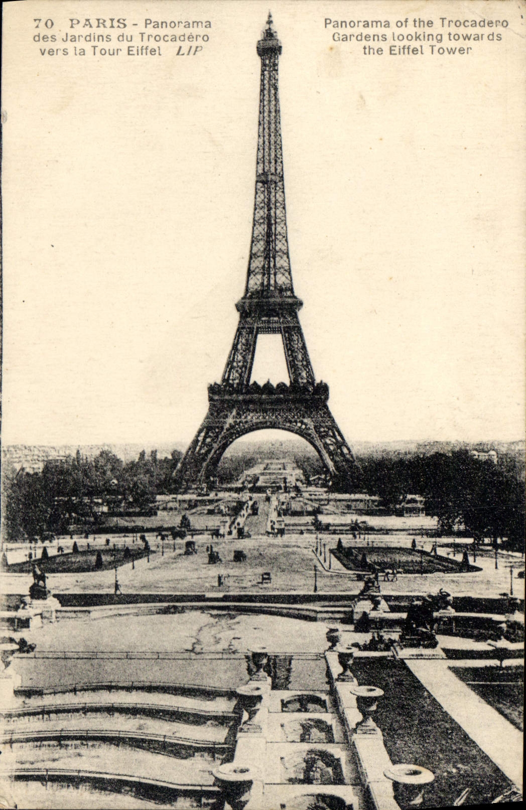 CPA Paris Panorama de Jardins du Trocadero vers la Tour Eiffel