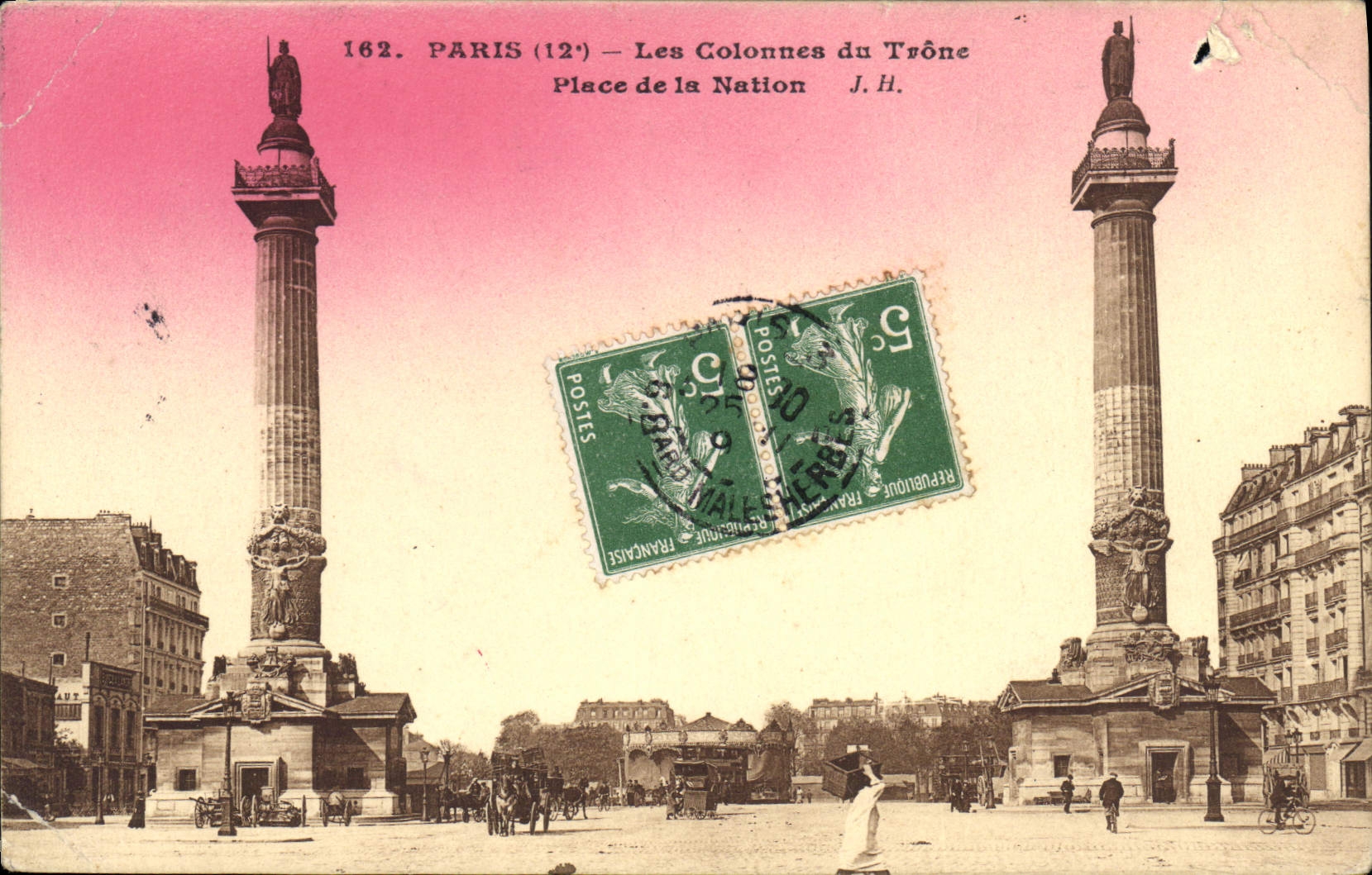 CPA Paris Les Colonnes du Trone Place de la Nation