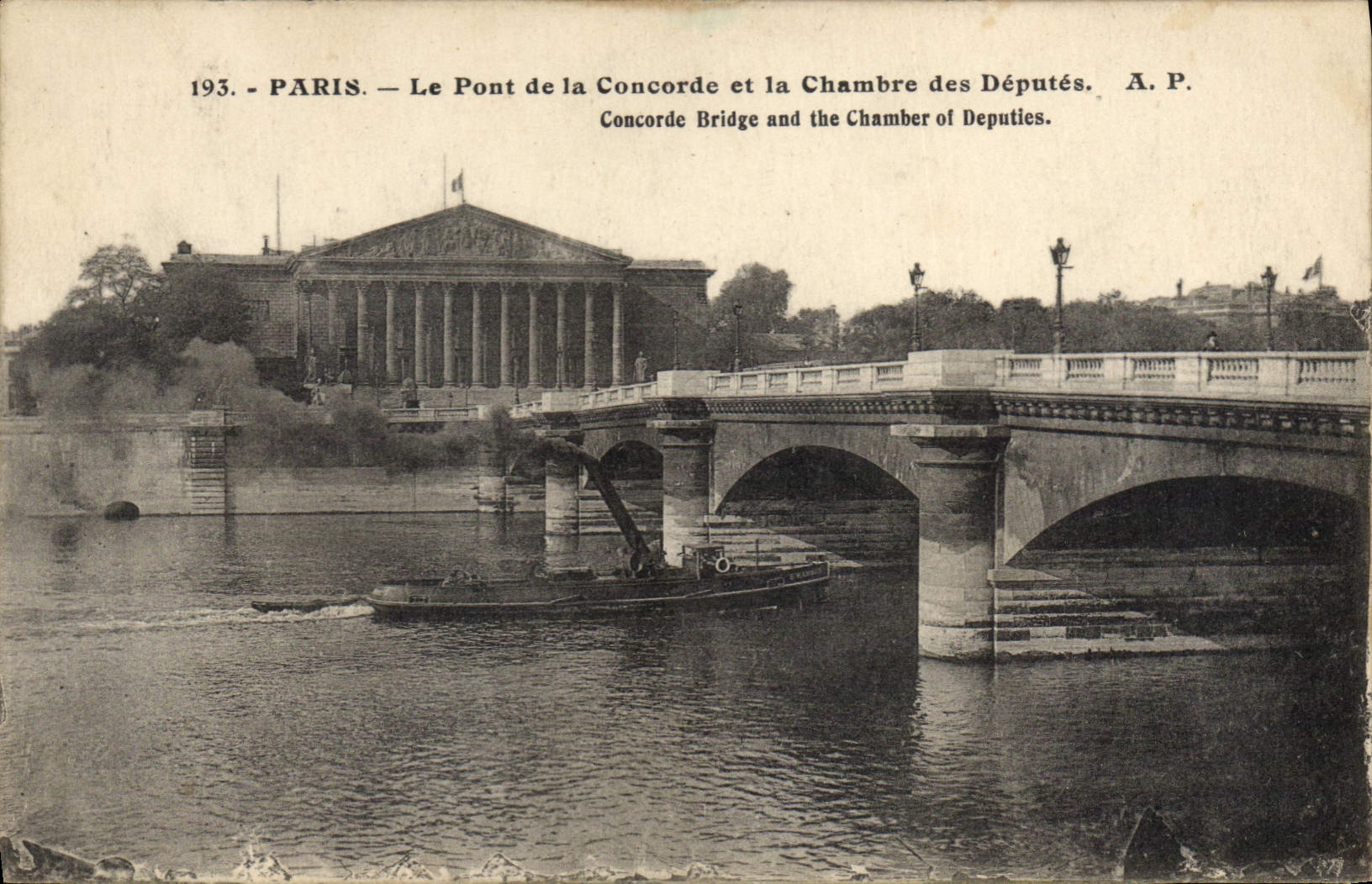 CPA Paris Le Pont de la Concorde et la Chambre des Deputes Bateau