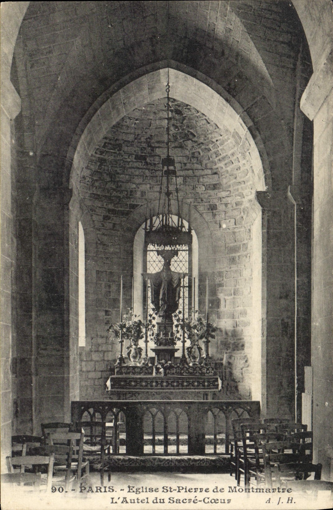 CPA Paris Eglise St Pierre de Montmartre L'Autel du Sacre Coeur