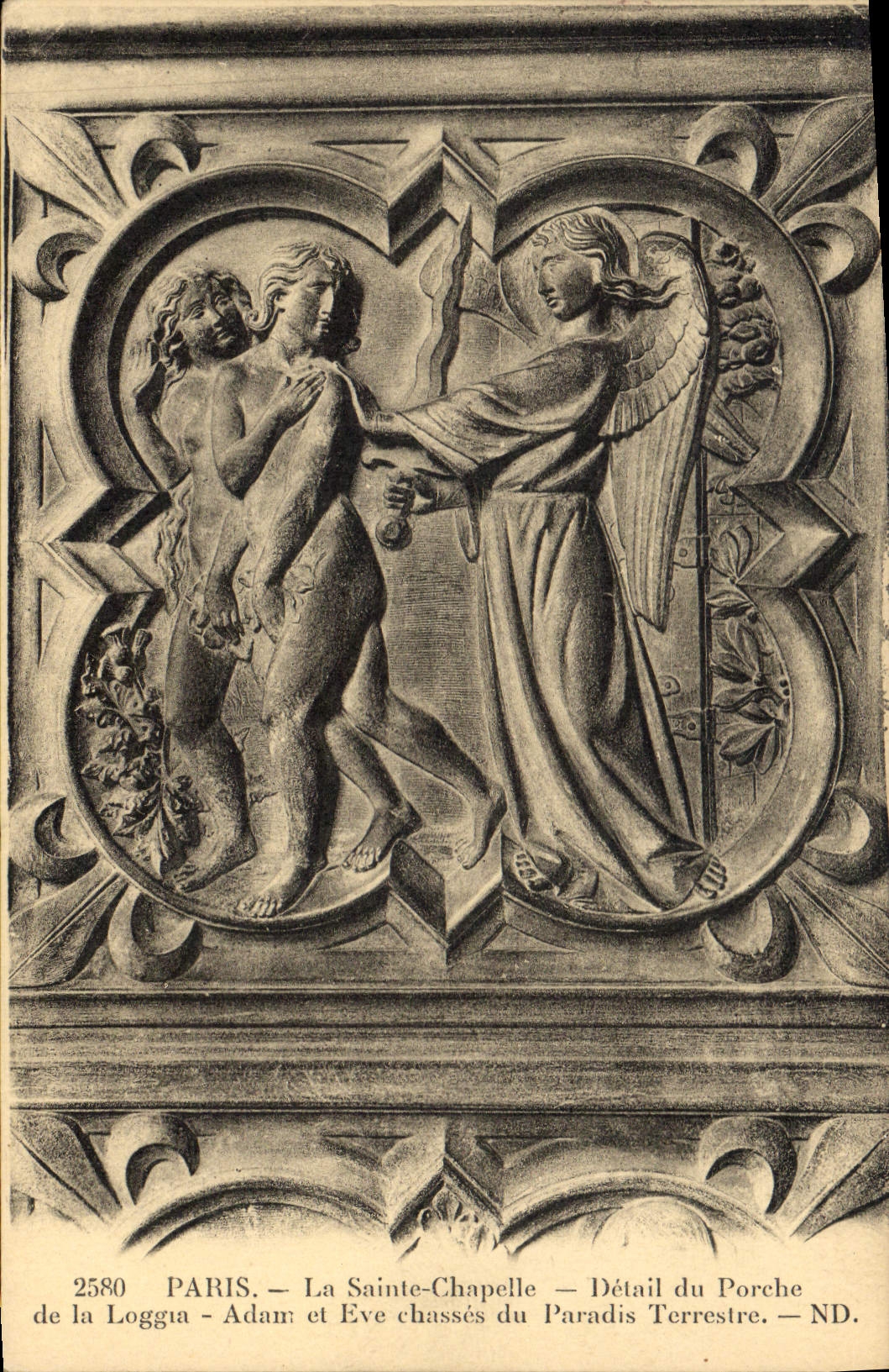 CPA Paris La Sainte Chapelle Detail du Porche de la Loggia Adam et Eve chasses du Paradis Terrestre
