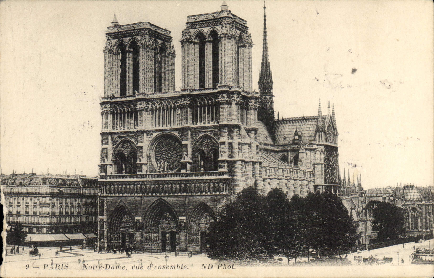 CPA Paris Notre Dame vue d'ensemble