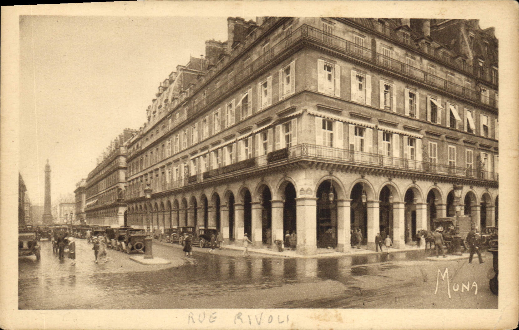 CPA Paris A l'angle des rues de Castiglione et de Rivoli