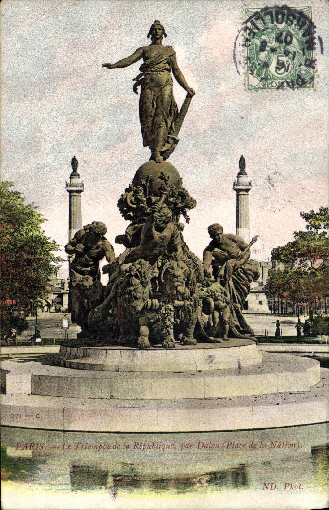 CPA Paris Le Triomphe de la Republique