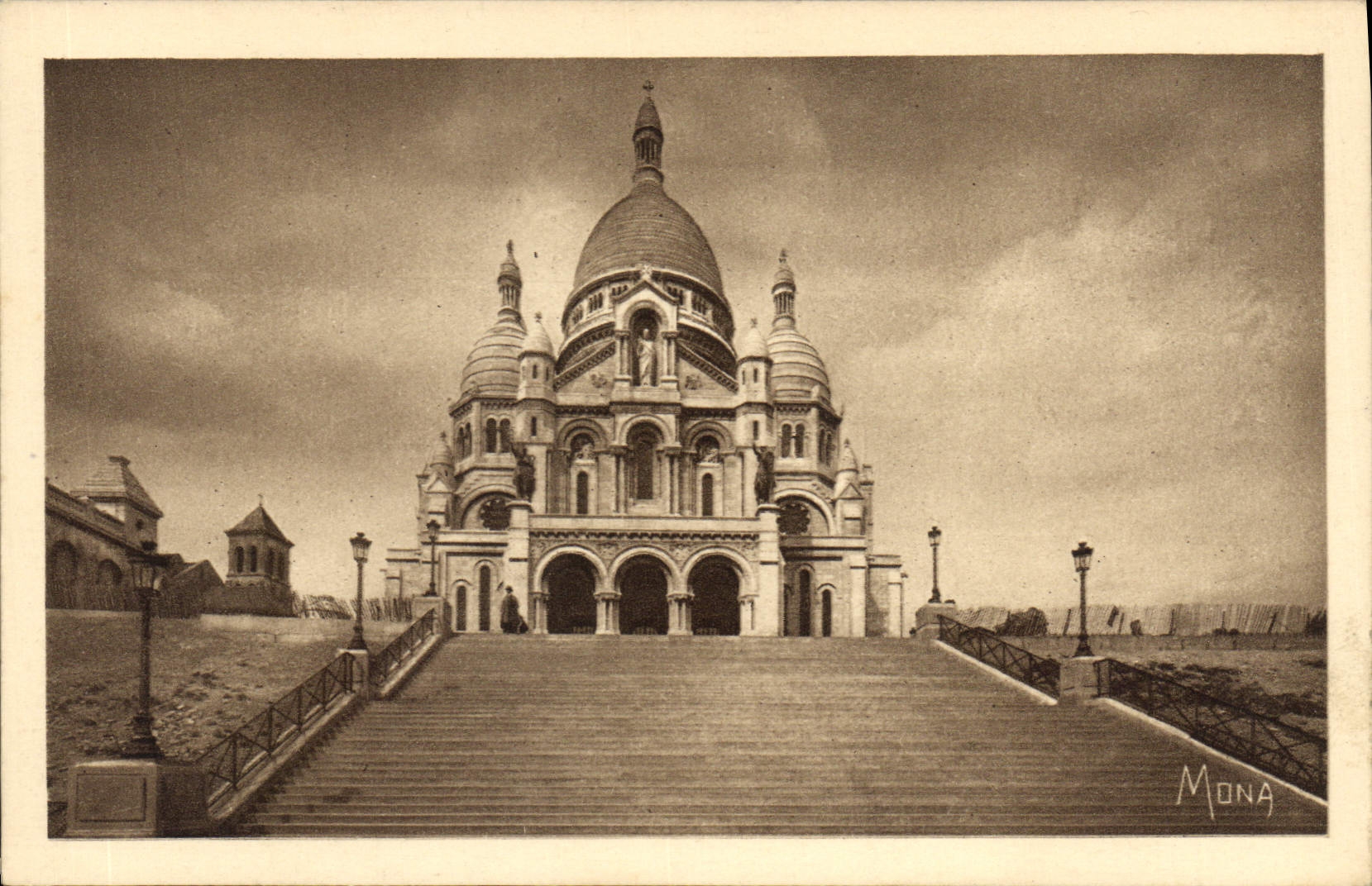 CPA Paris La Basilique du Sacre Coeur a Montmartre