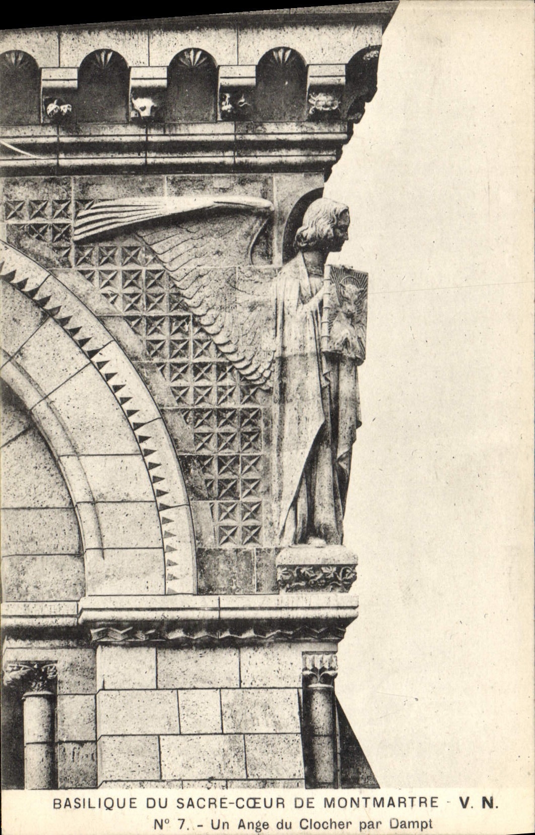 CPA Basilique du Sacre Couer Montmartre Un Ange du Clocher par Dampl