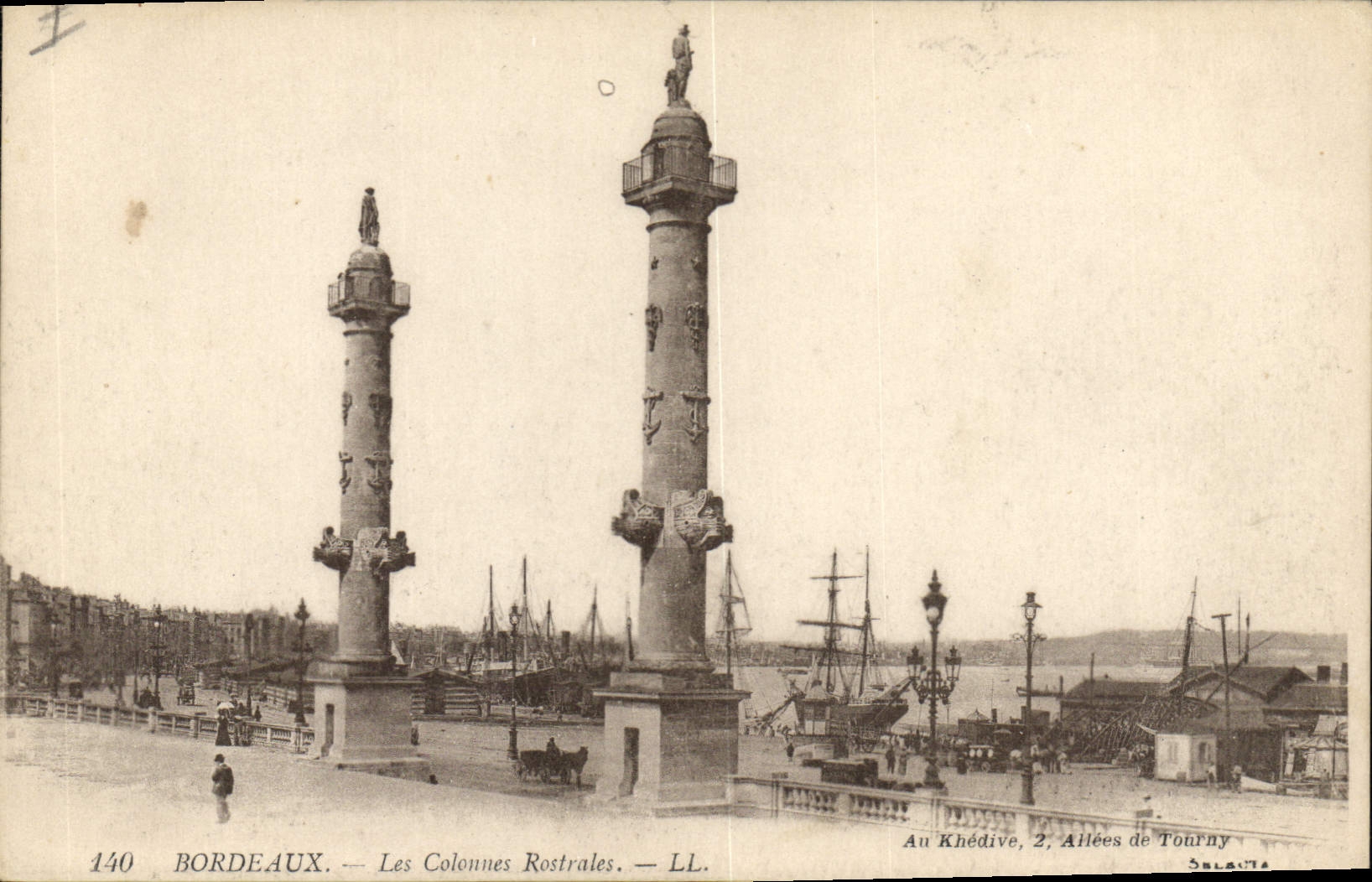 CPA Bordeaux Les Colonnes Rostrales