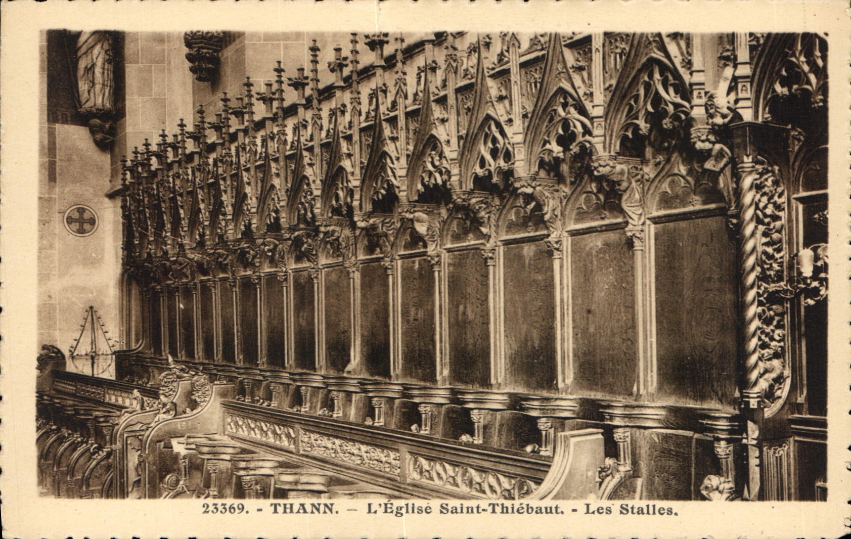 CPA Thann L'Eglise Saint Thiebaut Les Stalles