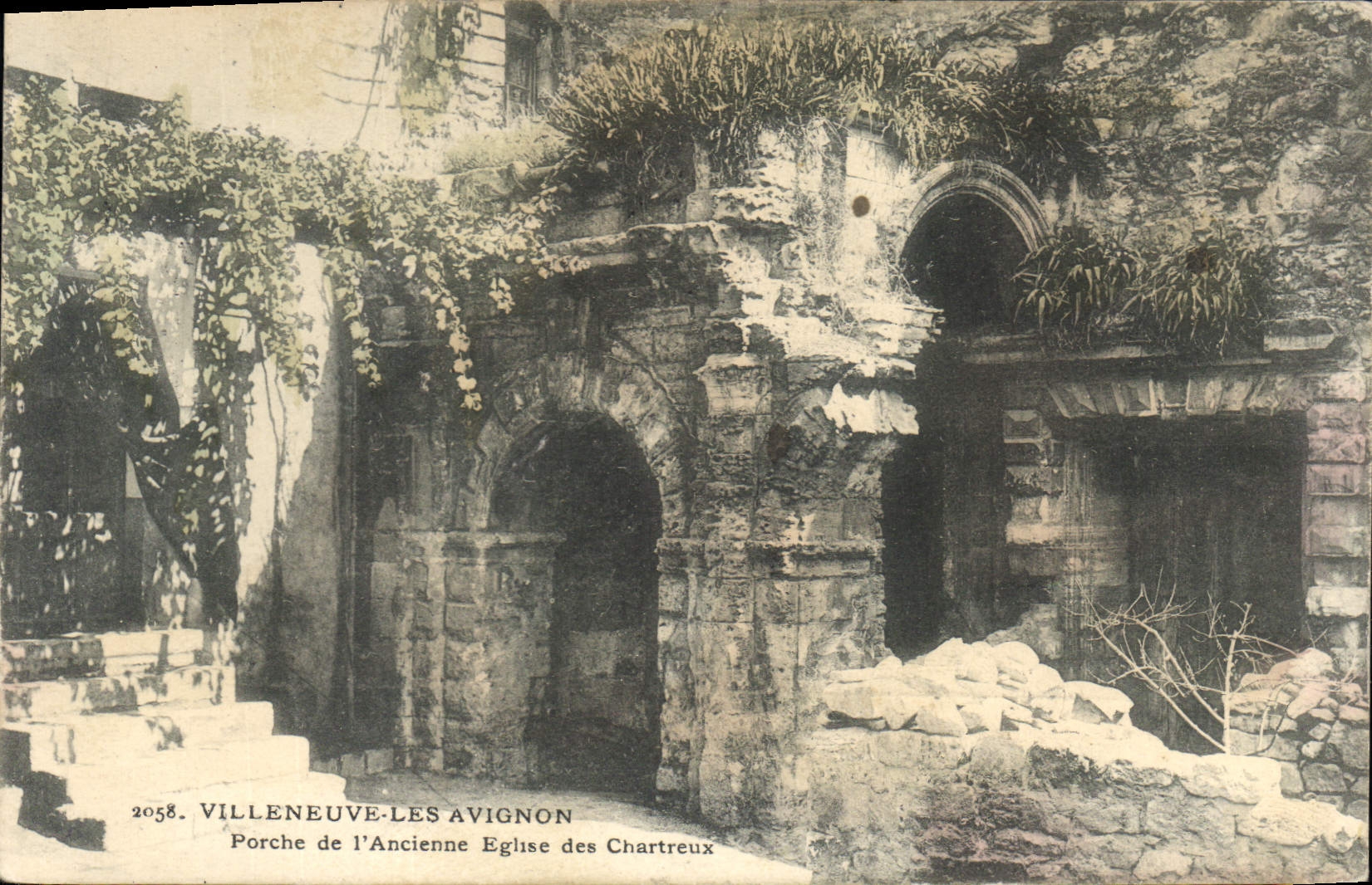 CPA Villeneuve les Avignon Porche de l'Ancienne Eglise des Chartreux
