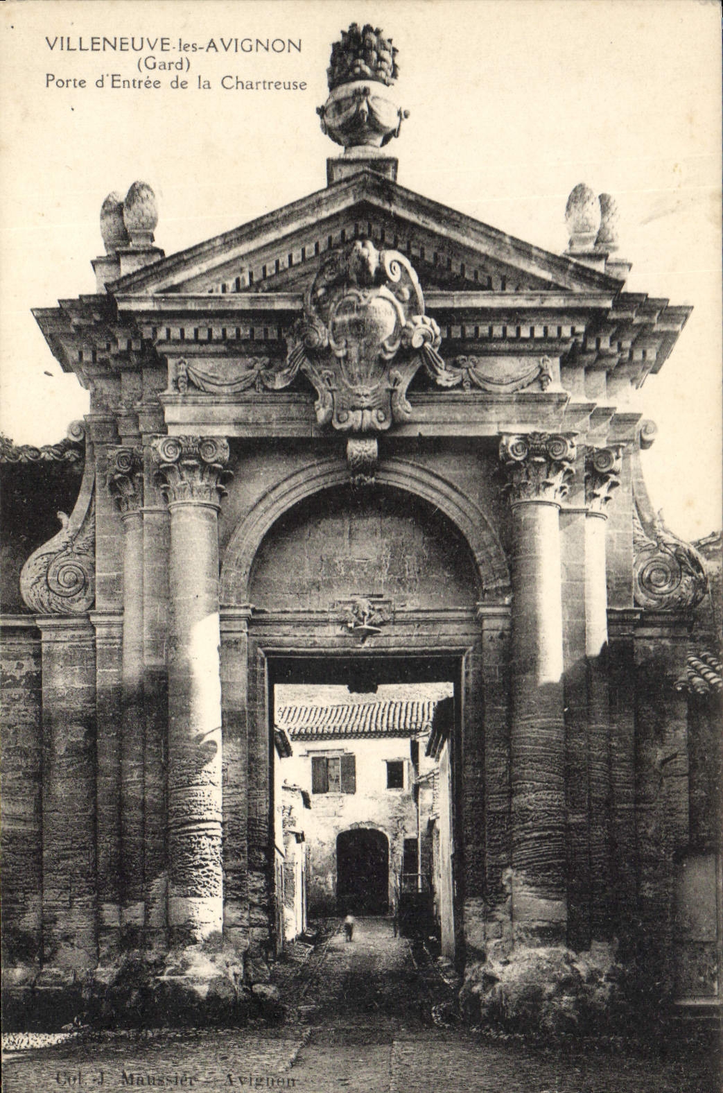 CPA Villeneuve les Avignon (Gard) Porte d'Entree de la Chartreuse