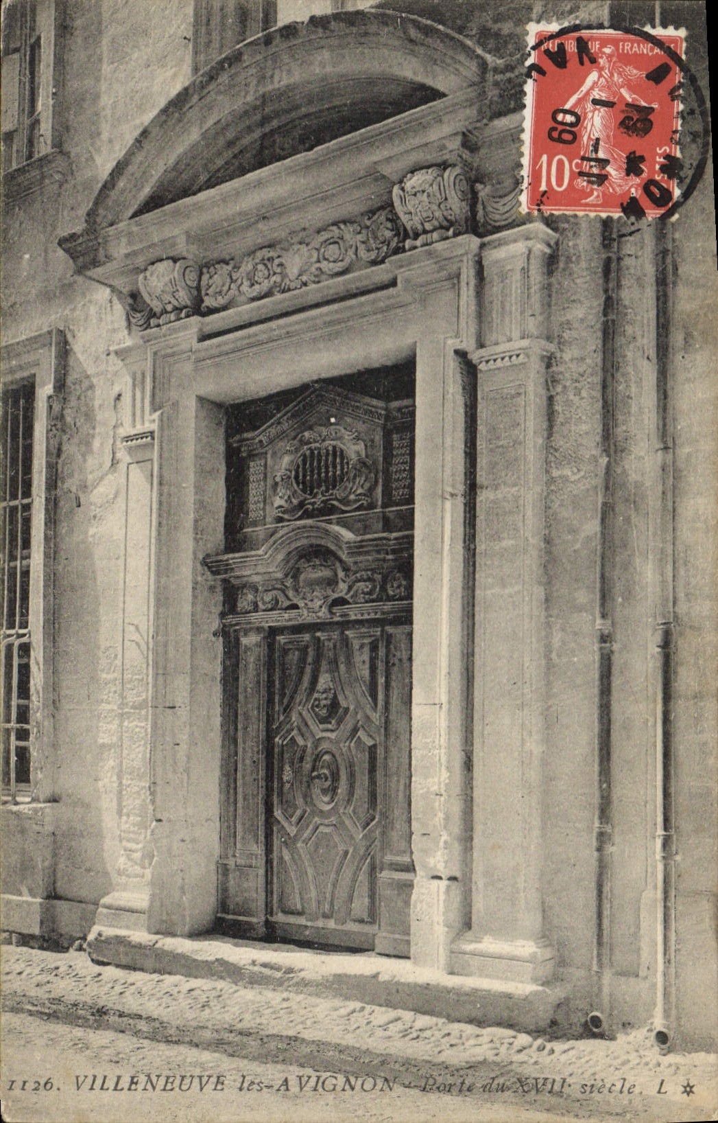 CPA Villeneuve les Avignon Porte du XVIII siecle