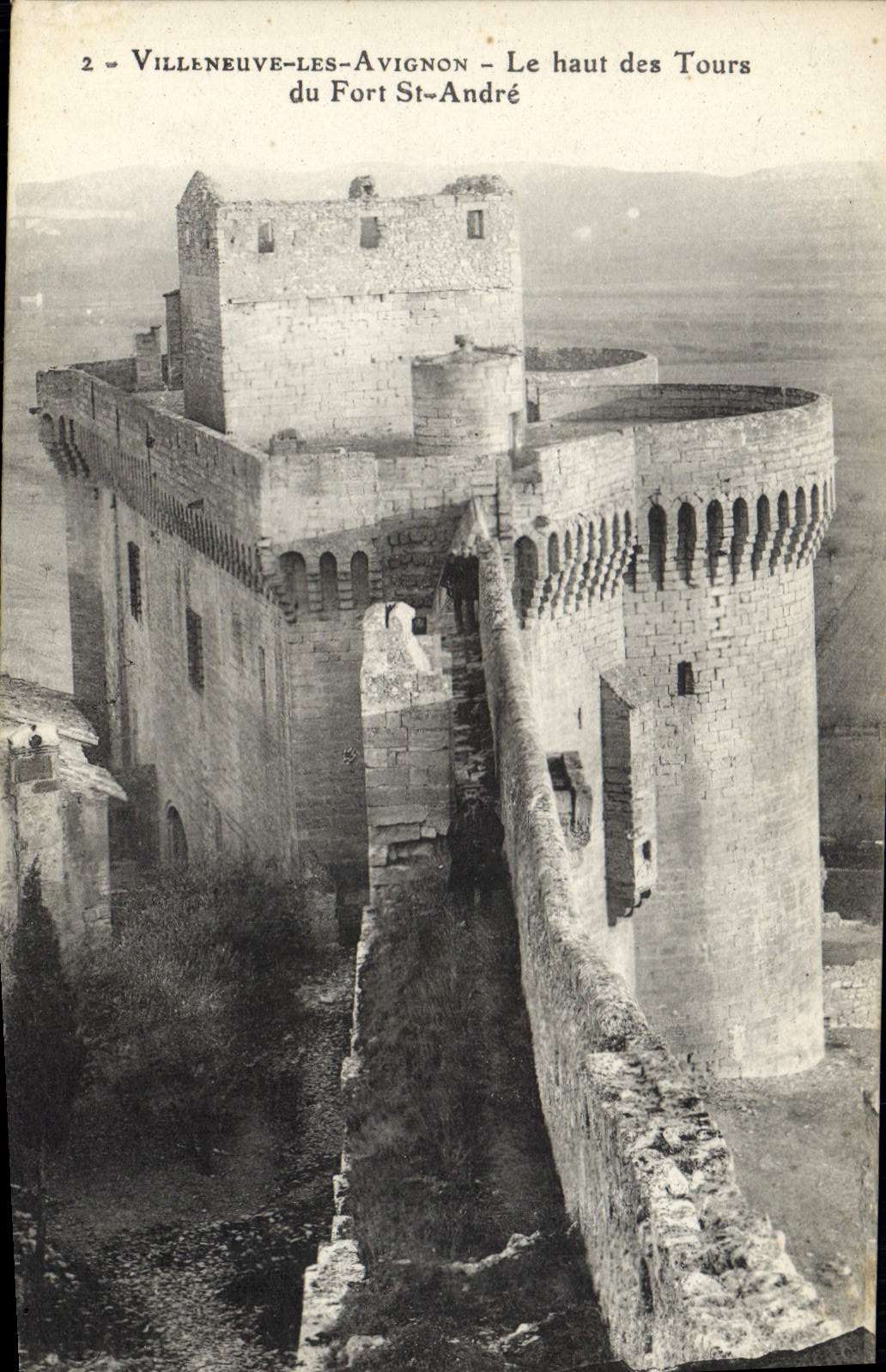 CPA Villeneuve les Avignon Le Haut des Tour du Fort St Andre