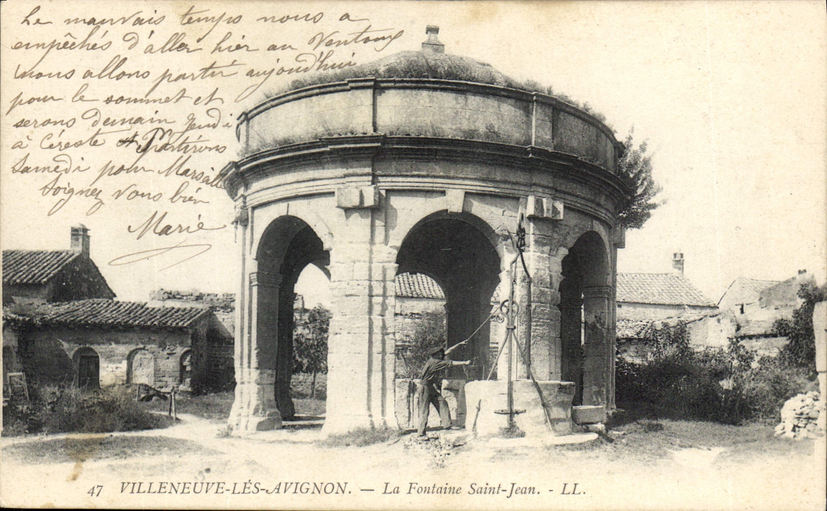 CPA Villeneuve les Avignon La Fontaine Saint Jean