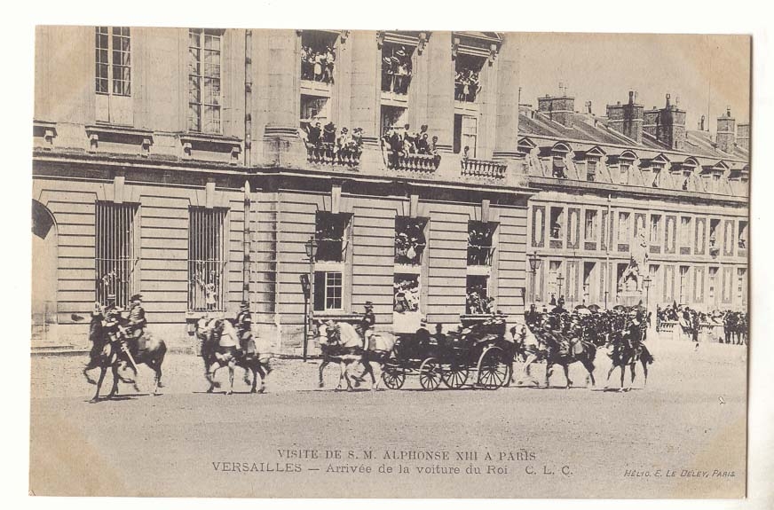 Visite de S M Aphonse XIII a Paris CPA Versailles Arrivee de la voiture du roi