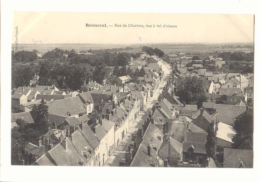 Bonneval CPA Rue de Chartres vue a vol d'oiseau