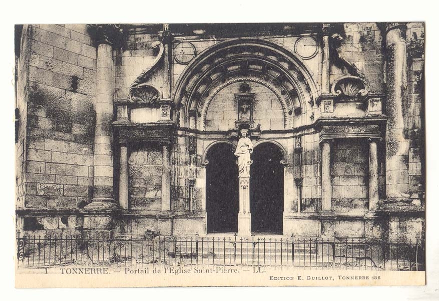 Tonnerre CPA Portail de l'eglise Saint Pierre