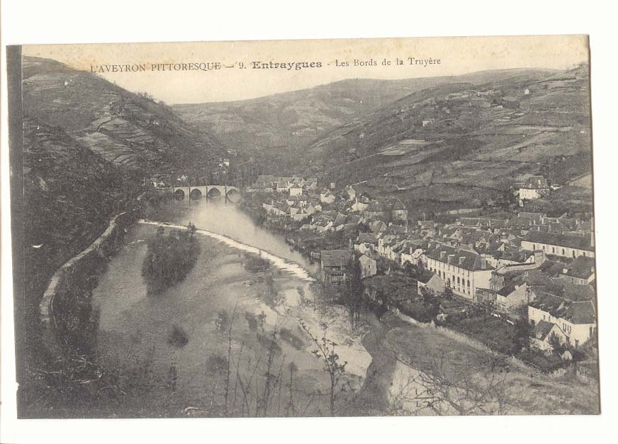 L'Aveyron pittoresque CPA Entraygues Les bords de la Truyere