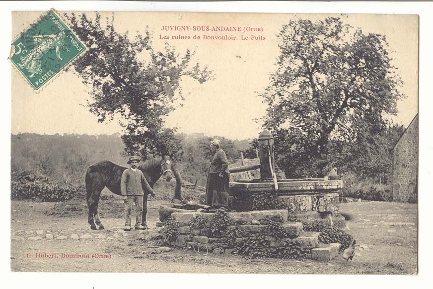 juvigny sous Andaine CPA Les ruines de Bonvouloir Le puits TOP