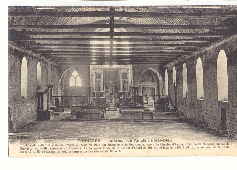 Tonnerre CPA Interieur de l'ancien Hotel Dieu Grande salle des malades