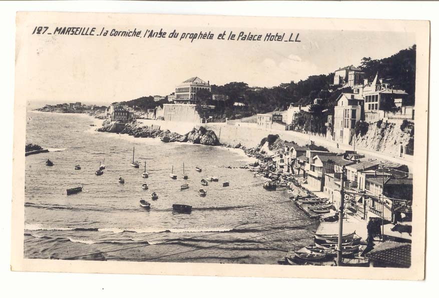 Marseille CPA La corniche l'anse du prophete et le Palace Hotel