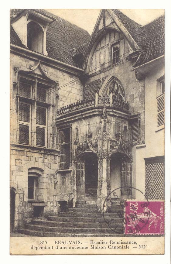 Beauvais CPA Escalier Renaissance dependant d'une ancienne Maison coloniale