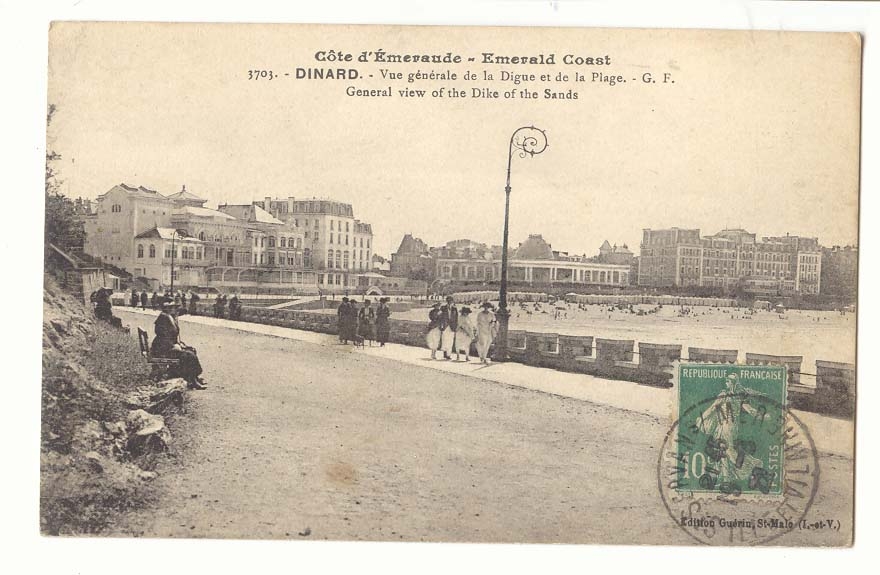 Dinard CPA Vue generale de la digue et de la plage 