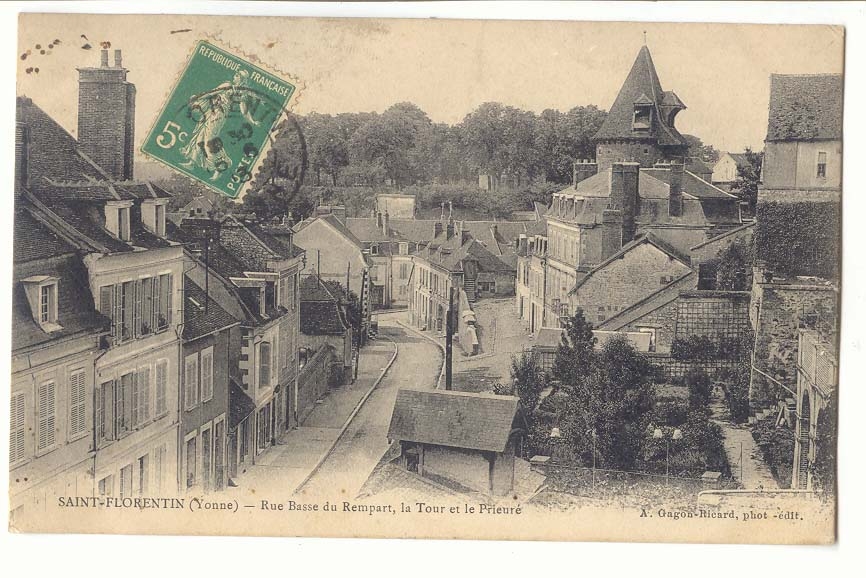 Saint Florentin CPA Rue basse du rempart la Tour et le Prieure