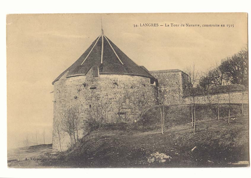 Langres CPA La tour de Navarre construite en 1515