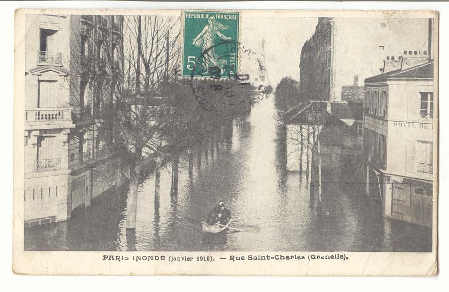 Paris inonde (janvier 1910) (7eme) CPA Rue Saint Charles (Grenelle)