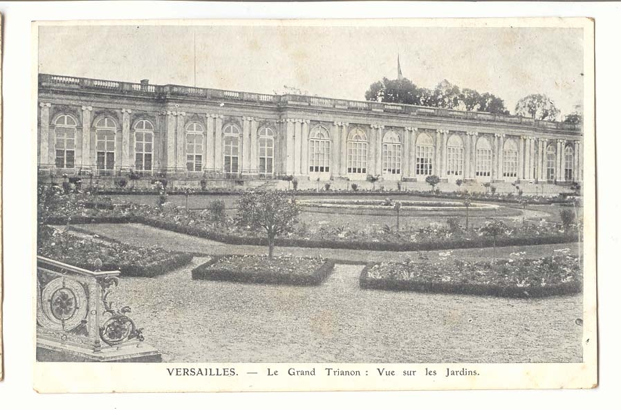 Versailles CPA Le grand Trianon Vue sur les jardins