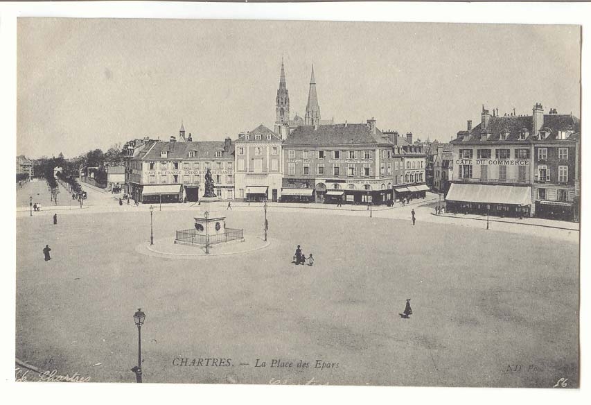 Chartres CPA La place des Epars
