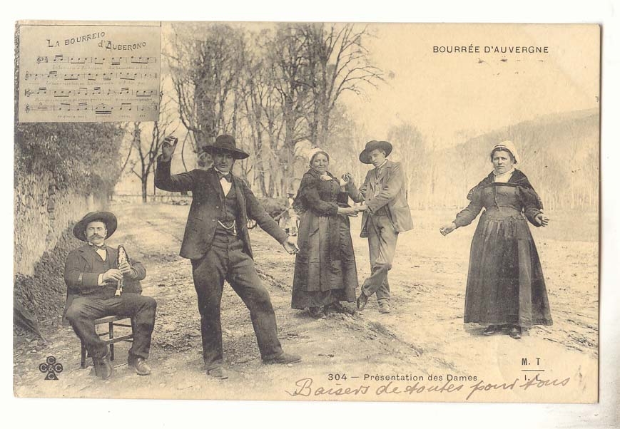 L'auvergne pittoresque CPA Presentation des dames La bouree