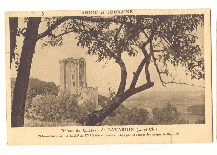 Ruines du chateau de Lavardin CPA Chateau fort