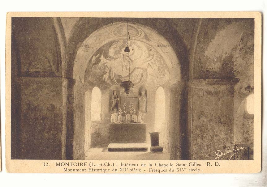 Montoire CPA Interieur de la chapelle Saint Gilles Monument historique du 12eme