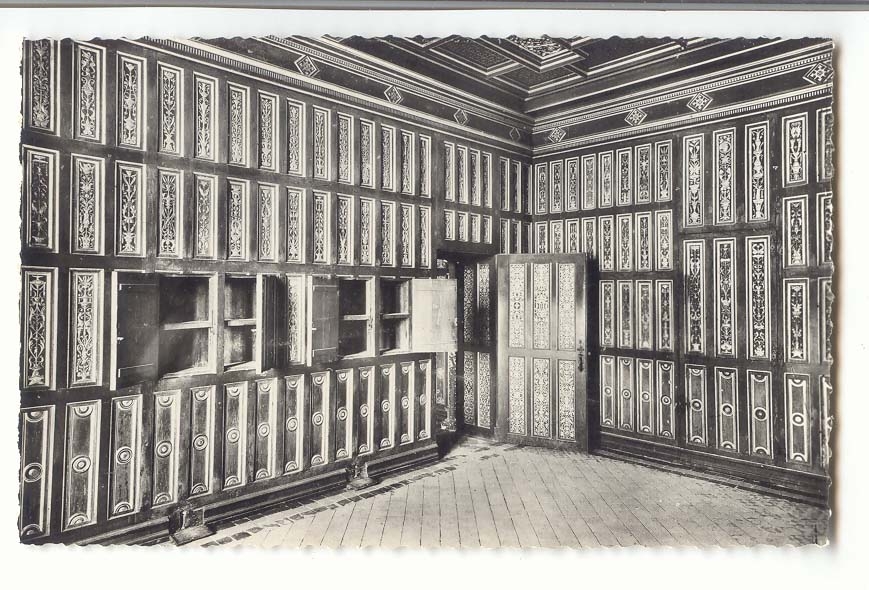 Blois CPA Le chateau Cabinet de travail de catherine de Medicis les placards secrets