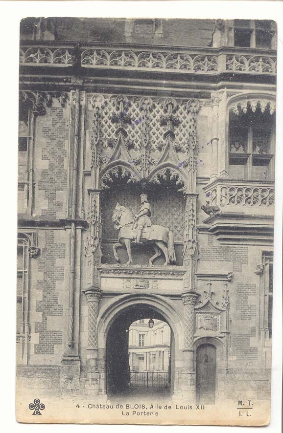 Blois CPA Le chateau Aile de Louis XII Le porterie