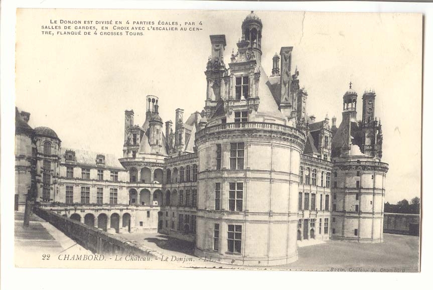 Chambord CPA Le chateau Le donjon