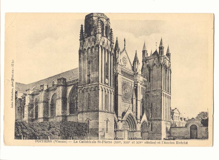 Poitiers CPA La cathedrale St Pierre (11 12 14 eme) et l'ancien eveche