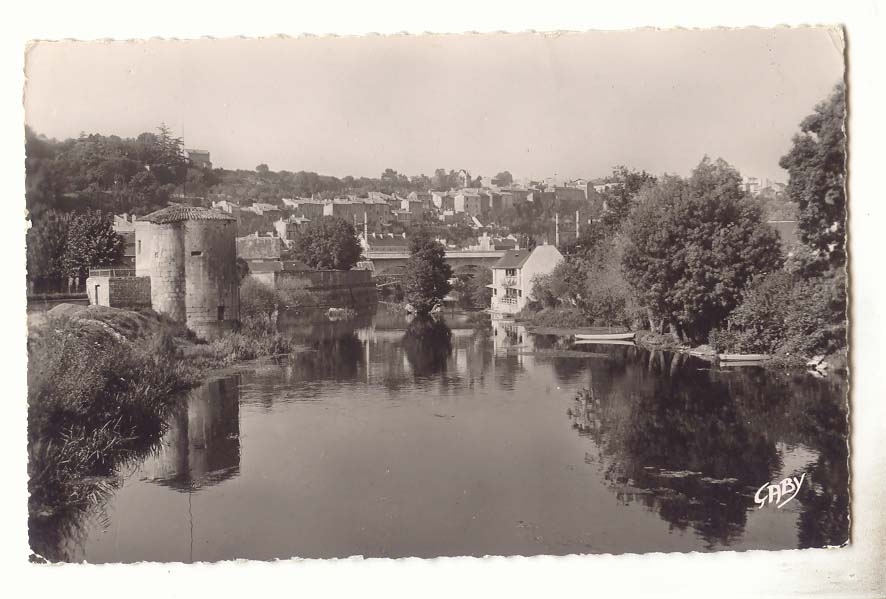 Poitiers CPM Le Clainet la tour de la poudriere