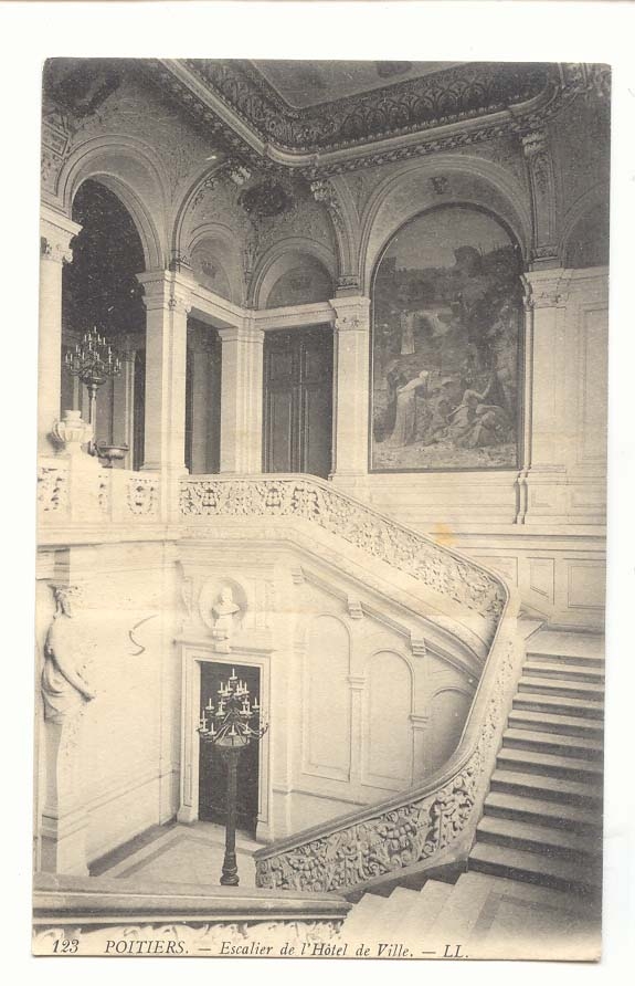 Poitiers CPA Escalier de l'hotel de ville