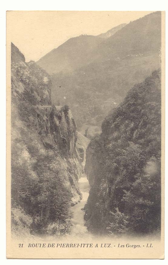 route de Pierrefitte a Luz CPA Les gorges