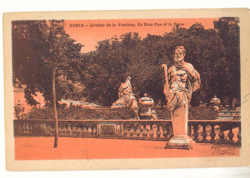 Nimes CPA Jardins de la fontaine Le Dieu Pan et la Diane